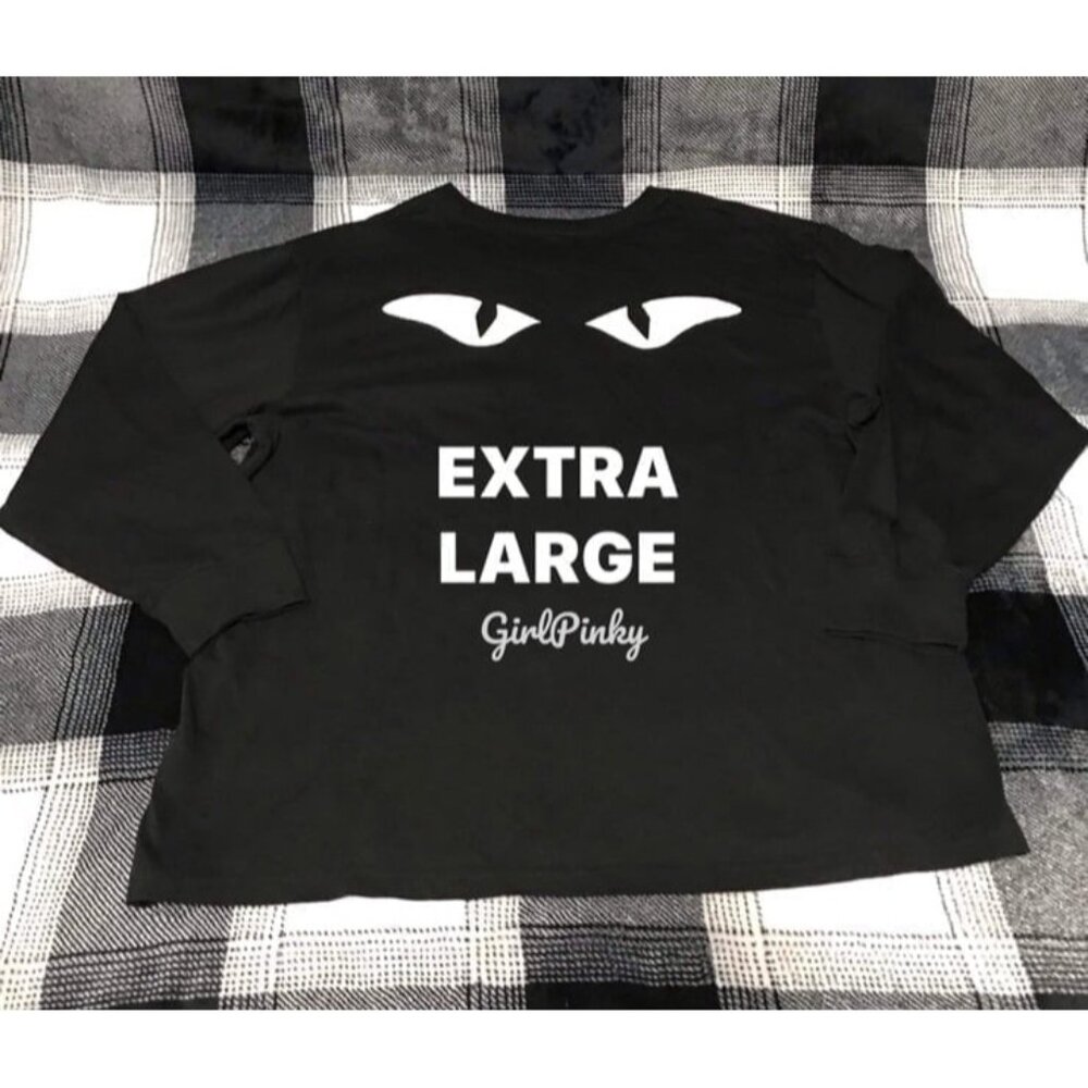 vs PINK campus tee in HALLOWEEN CAT EYE LOGO GLOWS IN THE DARK in EXTRA LARGE